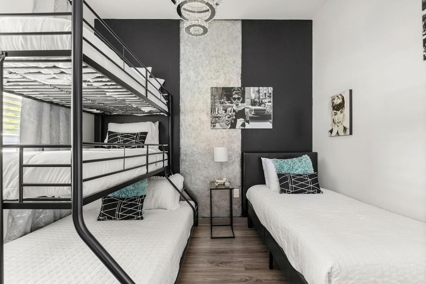 Apartment 4br Condo, Sleeps 13 Near Broadway *
