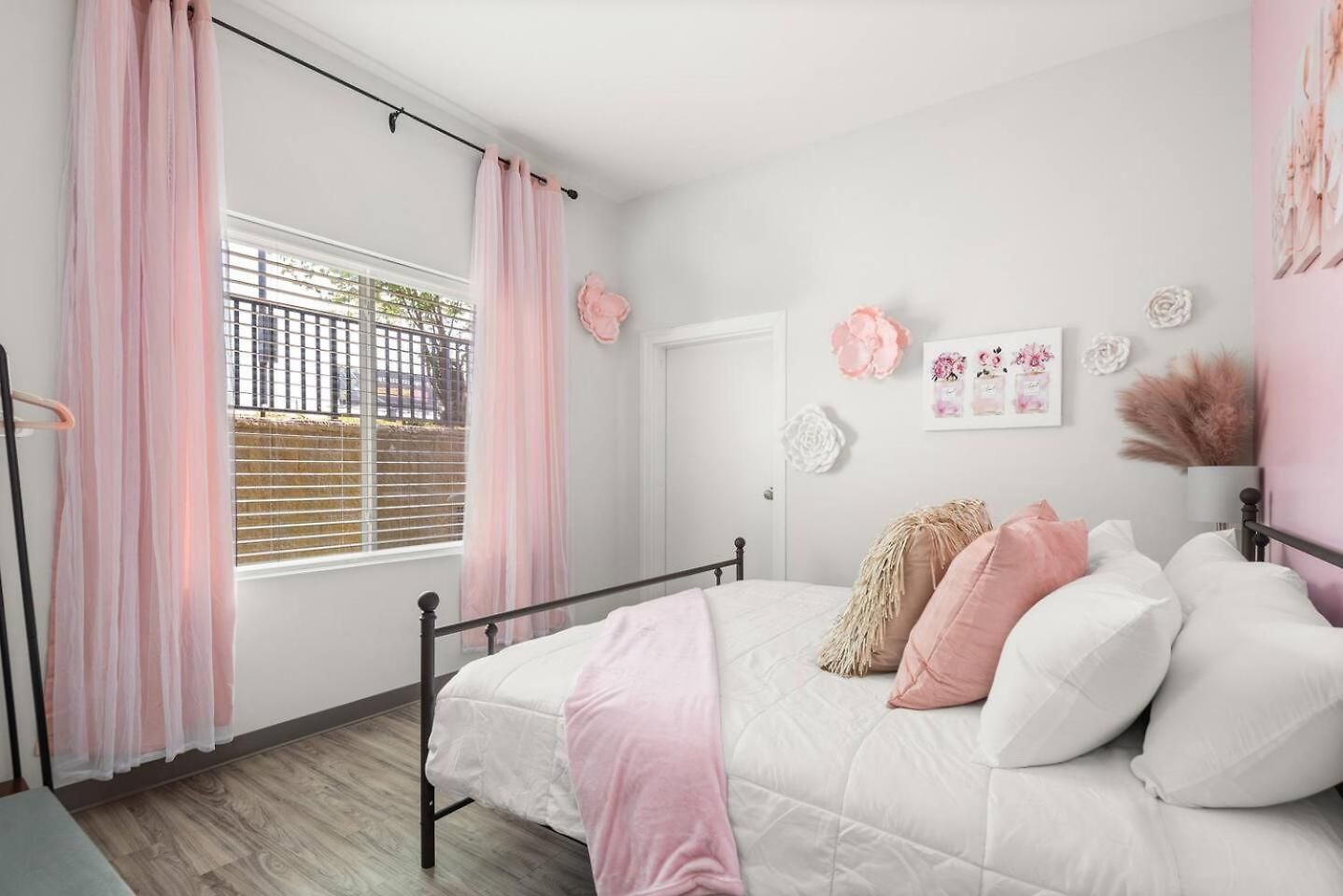 Apartment 4br Condo, Sleeps 13 Near Broadway