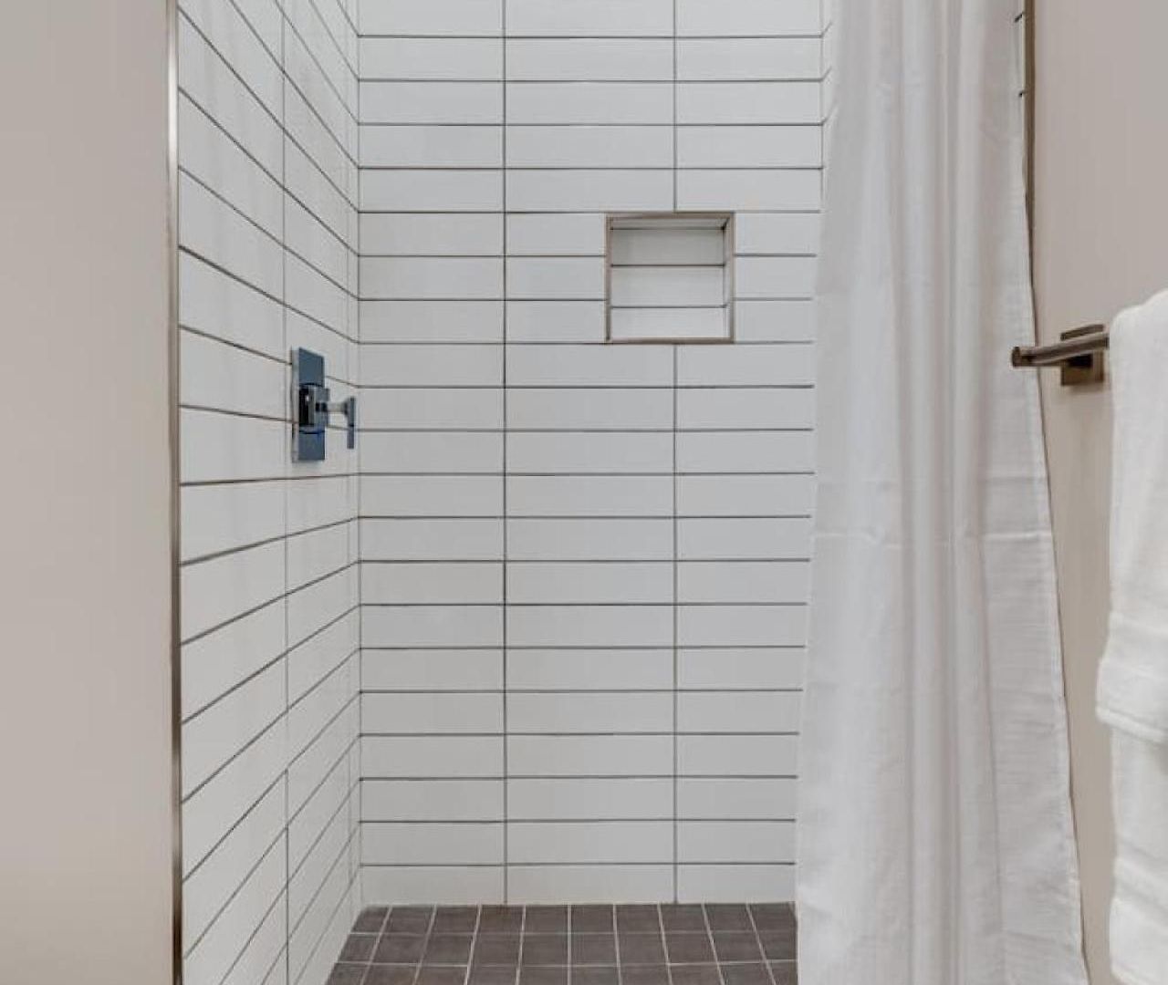 Prime West End 2br W, Sauna And Balcony Near Vandy! Nashville