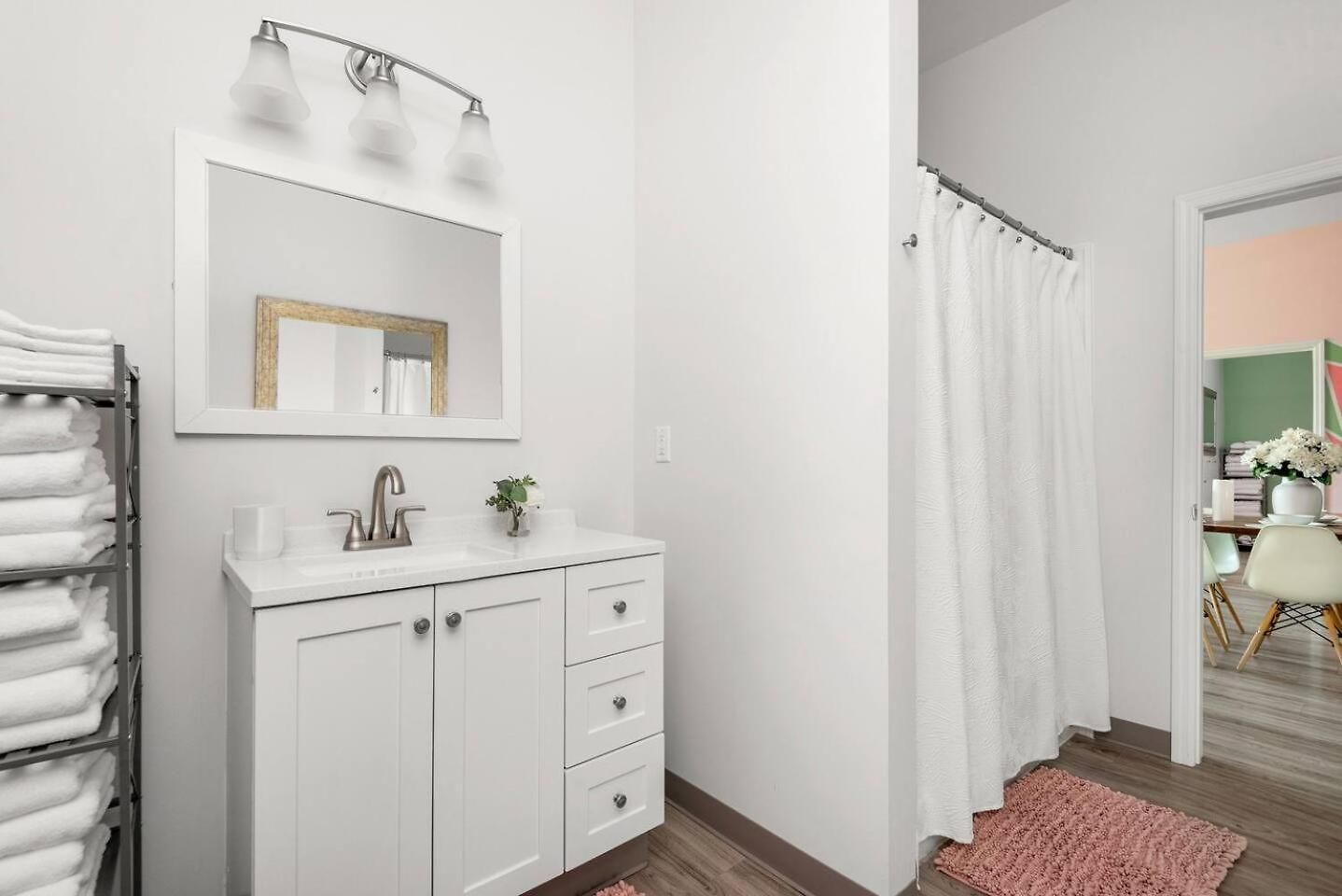 Apartment 4br Condo, Sleeps 13 Near Broadway
