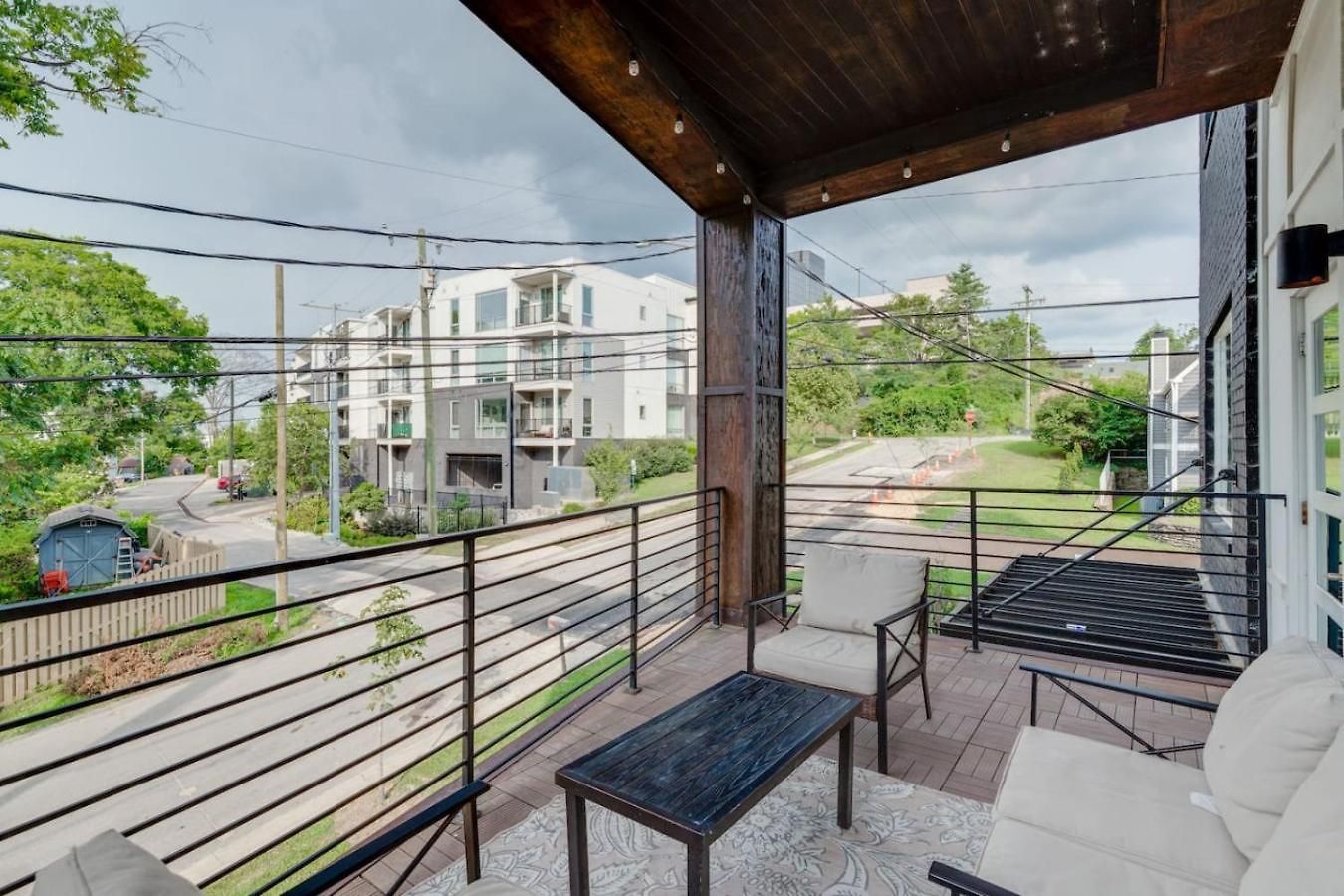 Apartment Prime West End 2br W, Sauna And Balcony Near Vandy! *