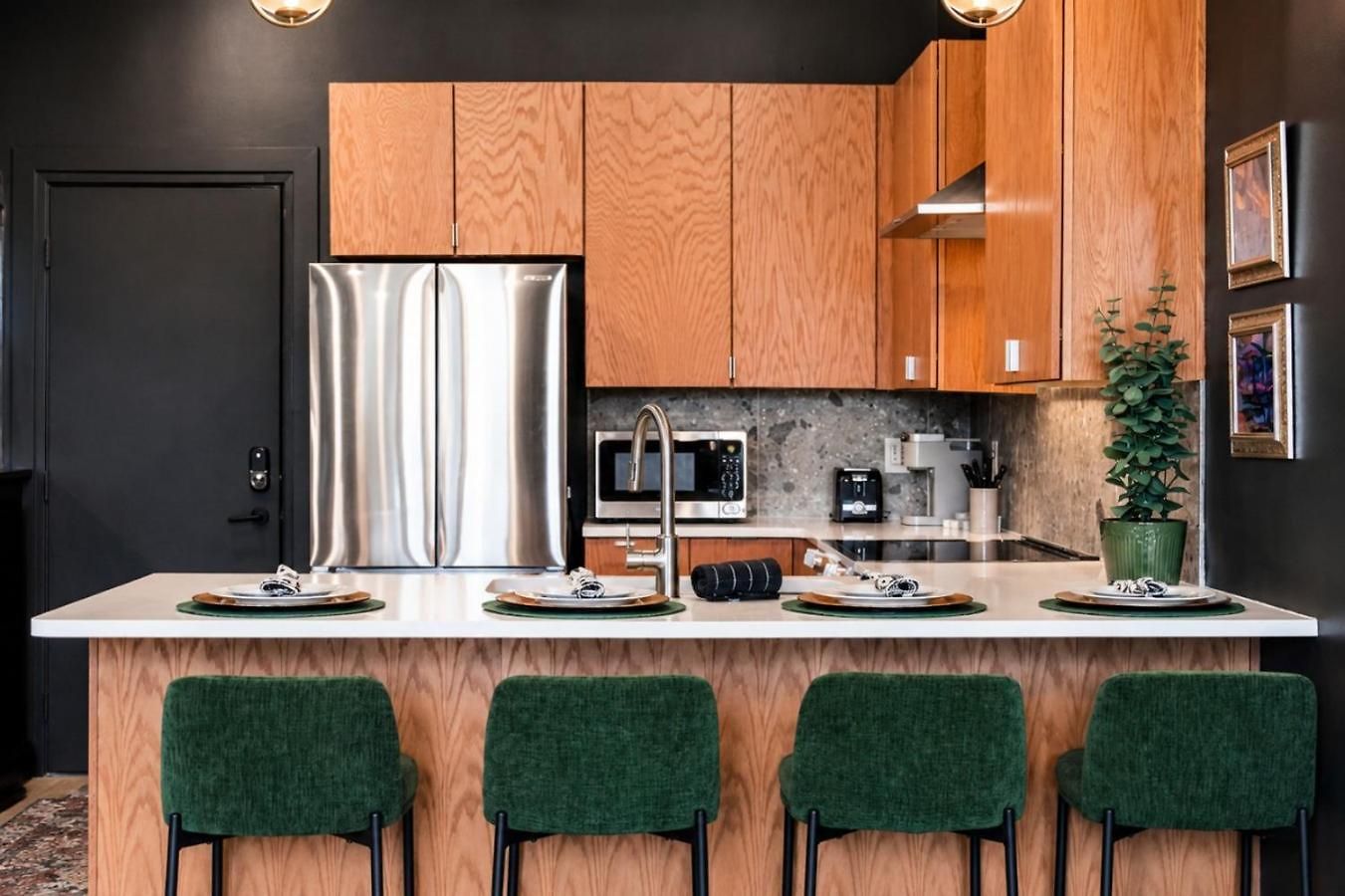 East Nash Top-floor 1br | Rooftop Deck | Sleeps 6 Holiday home Nashville