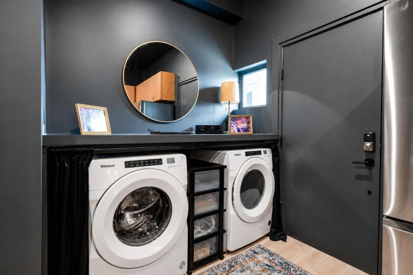 Holiday home East Nash Top-floor 1br | Rooftop Deck | Sleeps 6 *