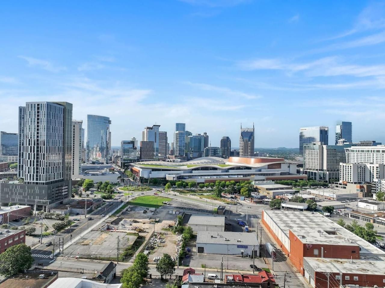 Walk To Broadway! The Man Cave/cowboys & Playboys With Pool & Gym Nashville
