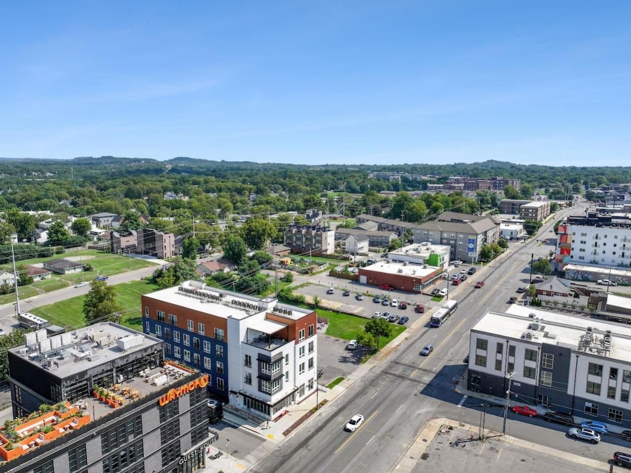 Rhinestone Cowboy 5 Min To Downtown Apartment *