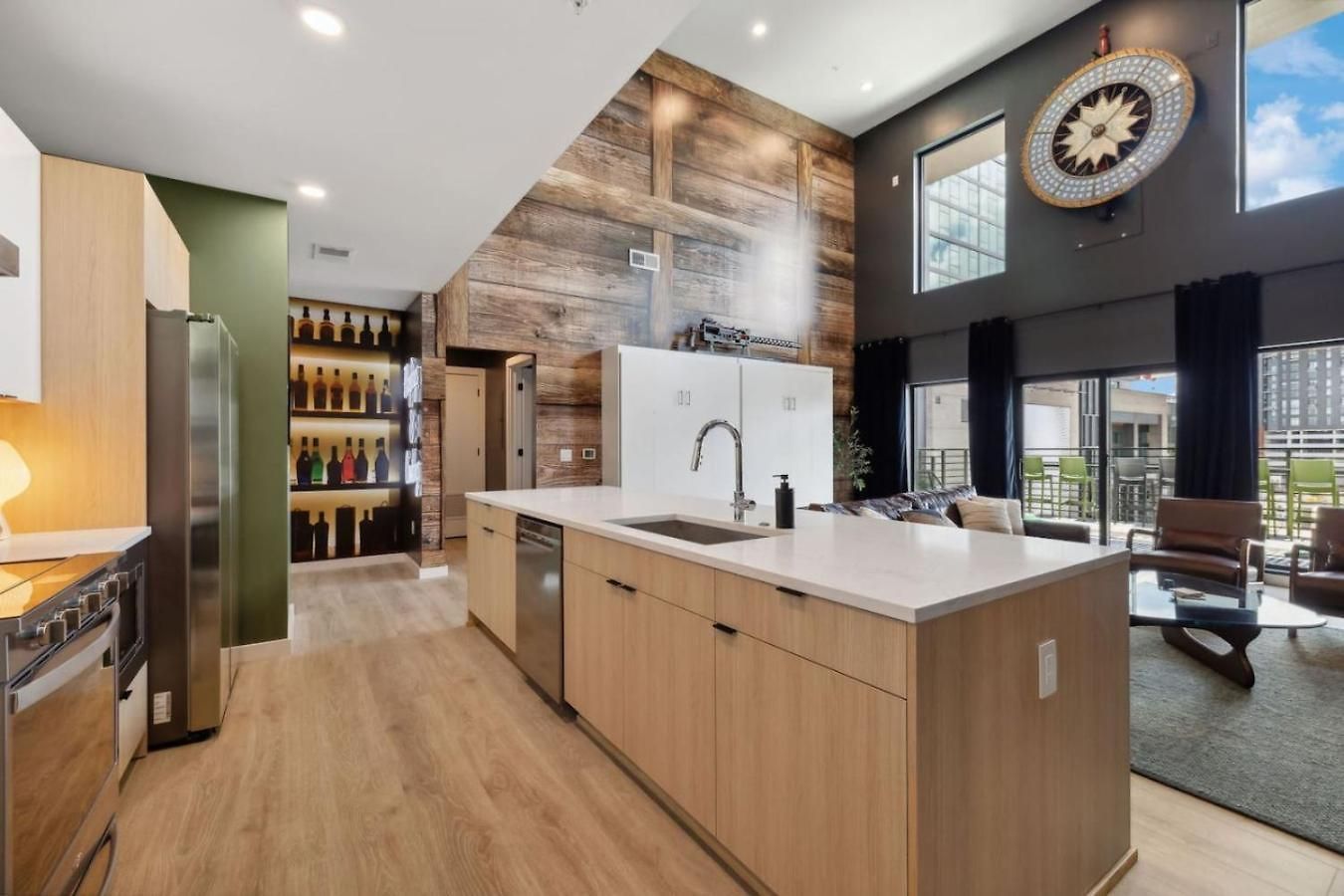 Apartment Walk To Broadway! The Man Cave/cowboys & Playboys With Pool & Gym Nashville