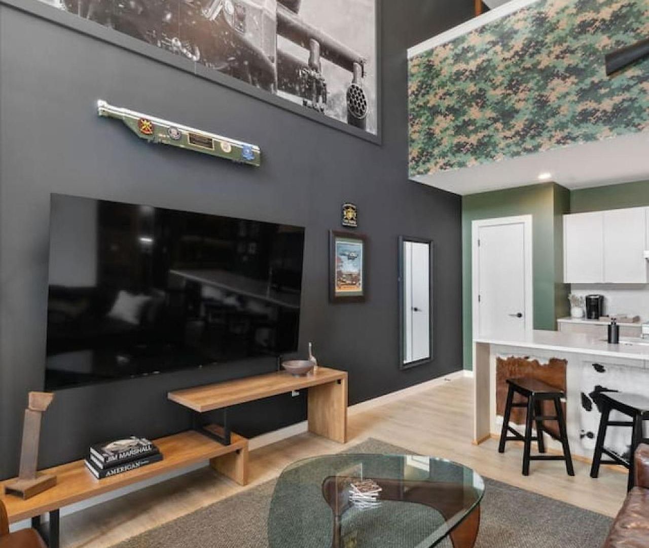 Walk To Broadway! The Man Cave/cowboys & Playboys With Pool & Gym Nashville