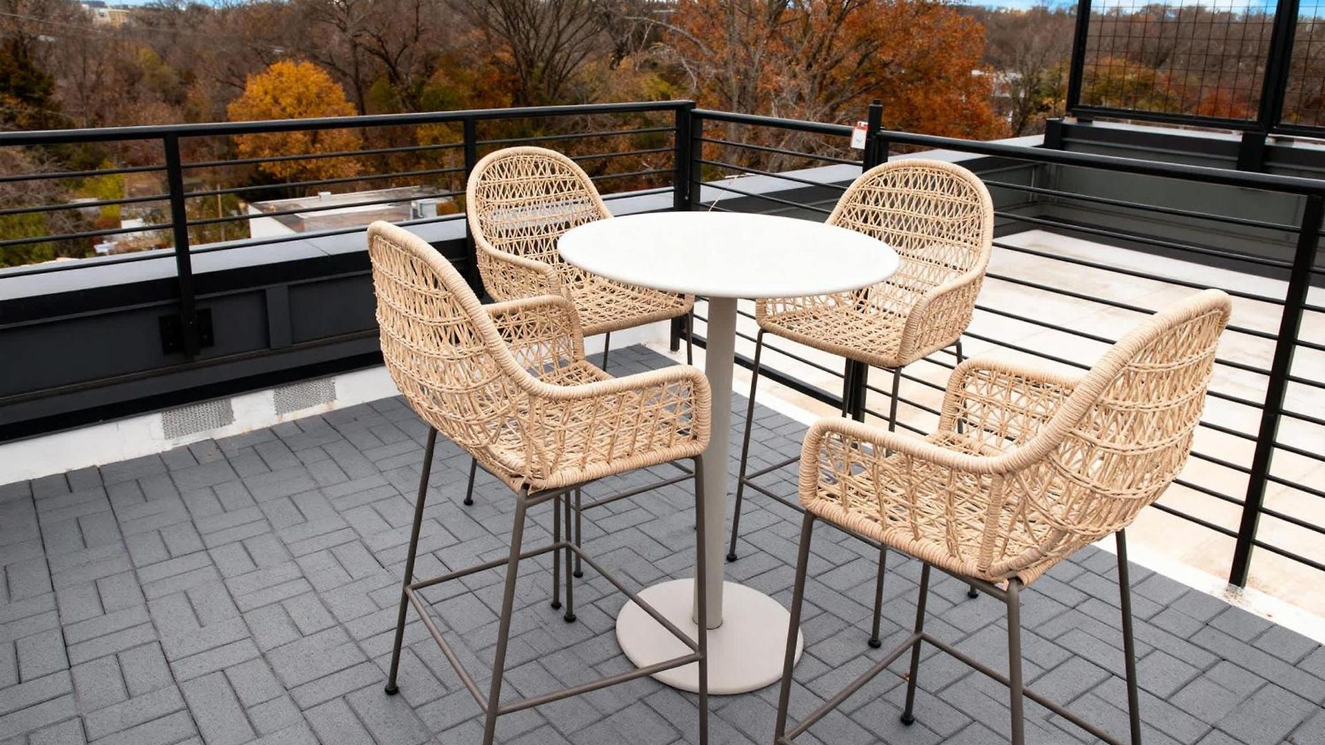 Escape With Skyline Deck And Hot Tub Nashville