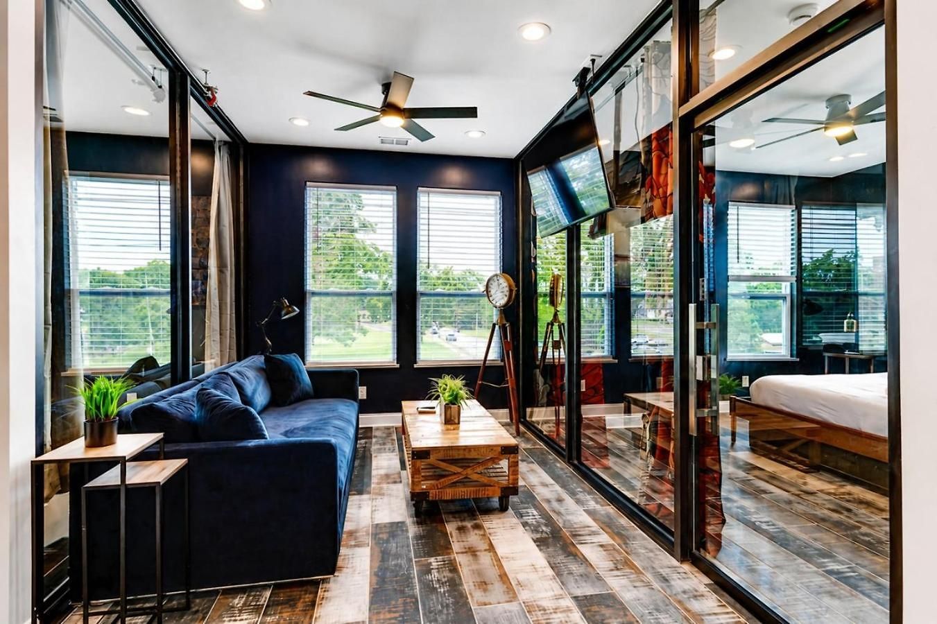 Apartment Gallant Glass 4br Floor Walk To Vandy! Nashville