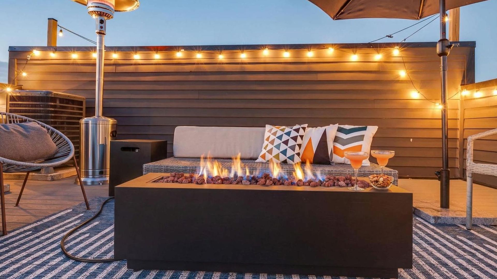 Dual Homes Rooftop Deck In Downtown Nashville