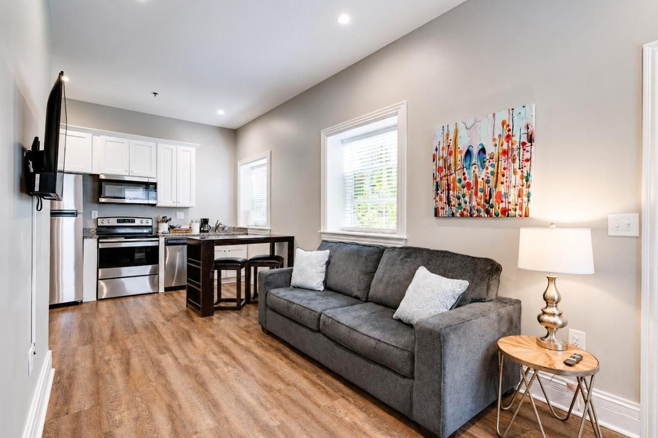 Bright & Cozy Church Conversion 1br Nashville