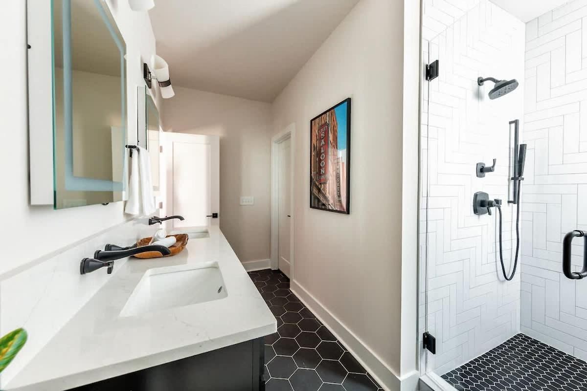 Holiday home Boots & Broadway - 2 Units - Mins To Broadway *