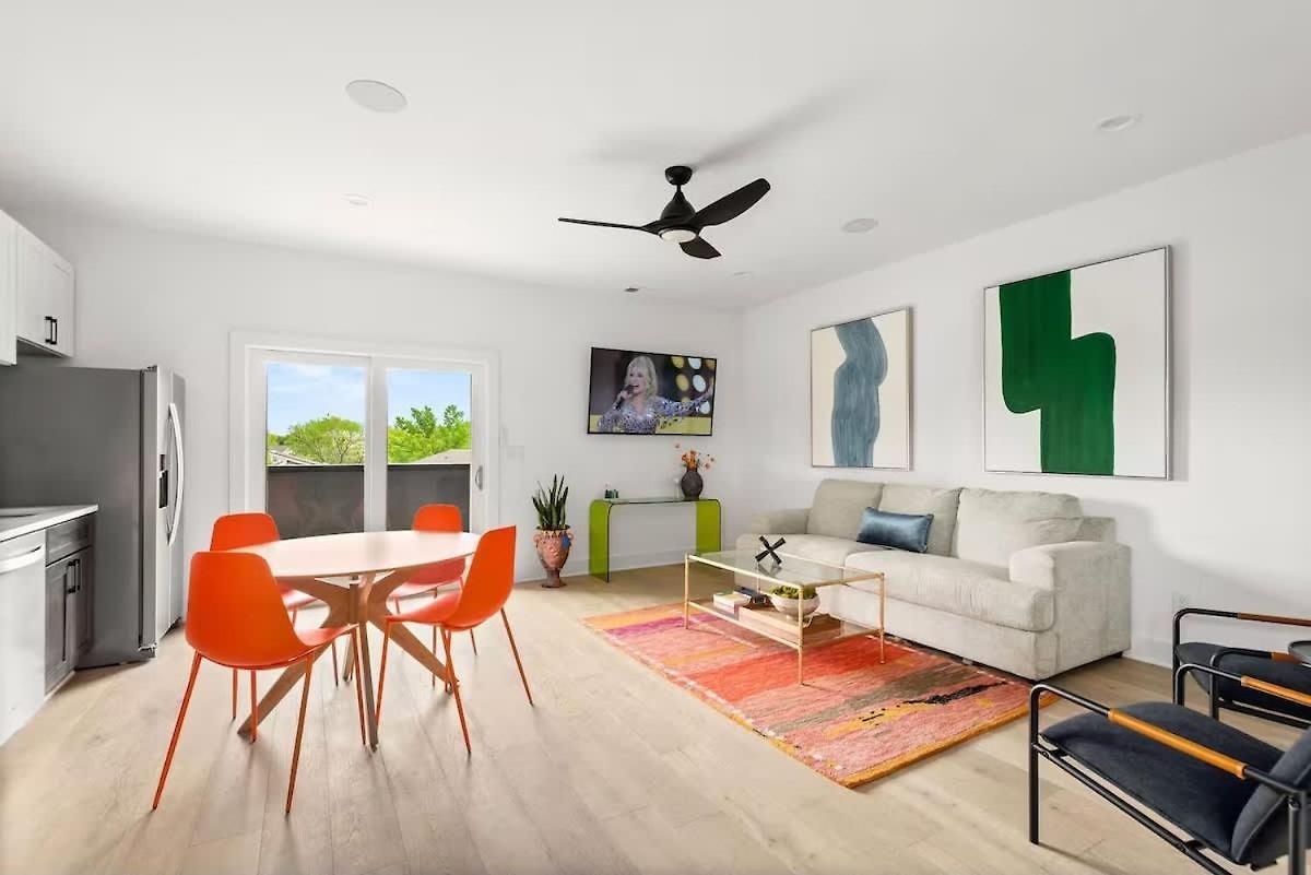 Modern Palette - Private Patio - Mins To Broadway Holiday home