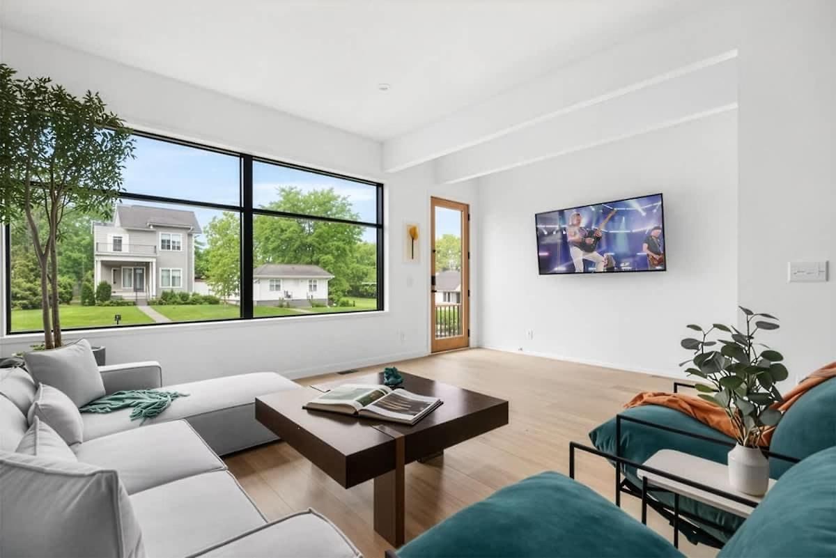Modern Palette - Private Patio - Mins To Broadway * Nashville