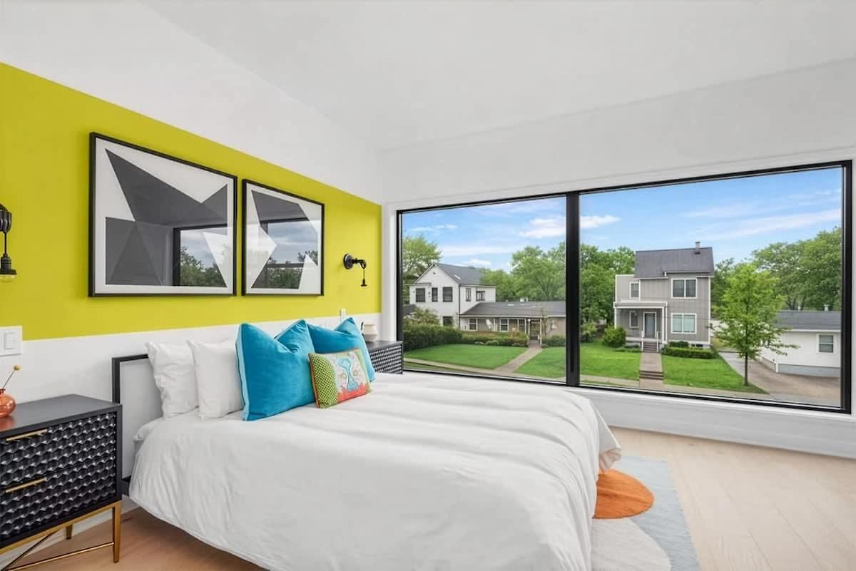 Holiday home Modern Palette - Private Patio - Mins To Broadway *