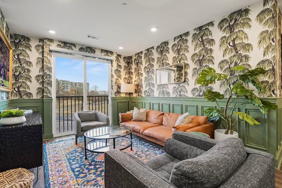 Petal & Palm-rooftop Patio & Gym-mins To Broadway Holiday home Nashville