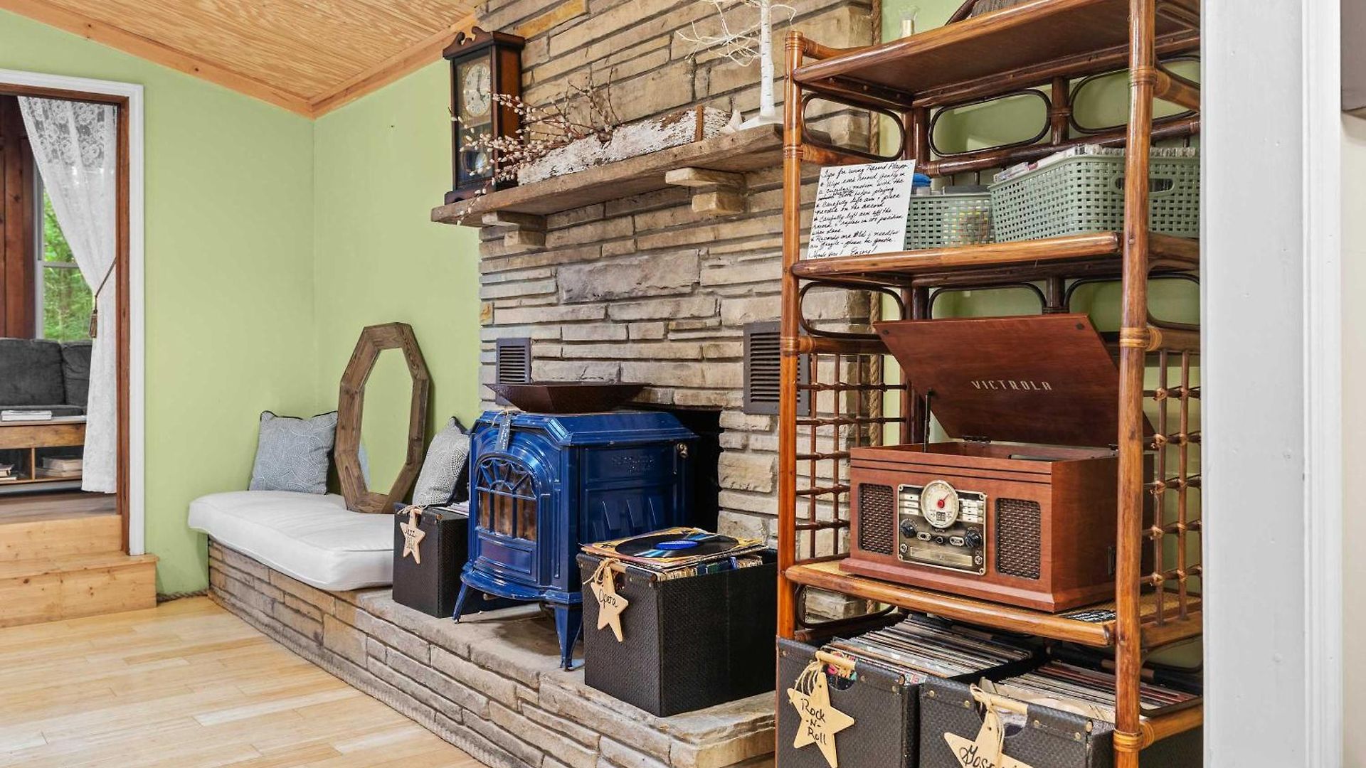 Cozy Waterfront With Fire Pit Holiday home Nashville