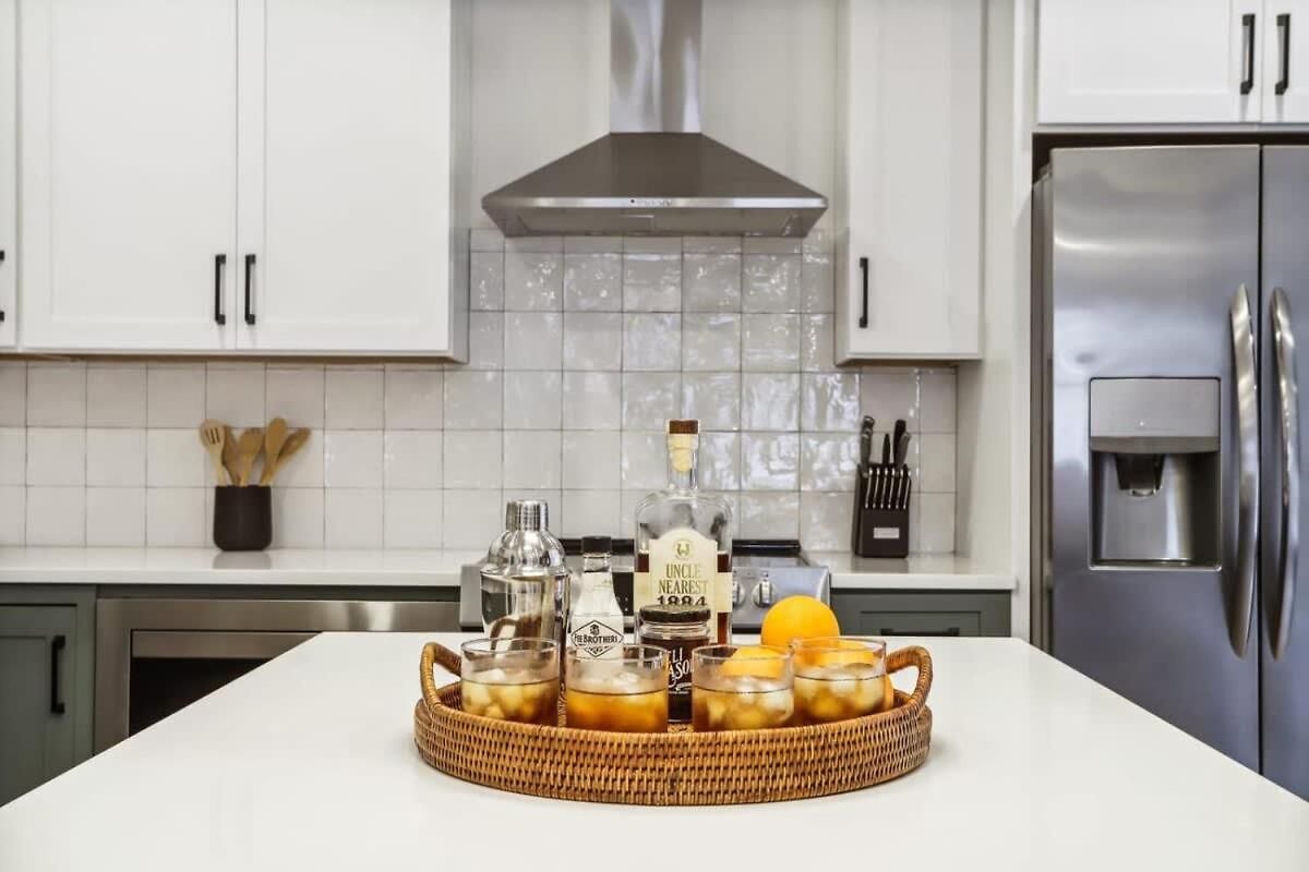 Beautiful Luxury Renovation Near Downtown