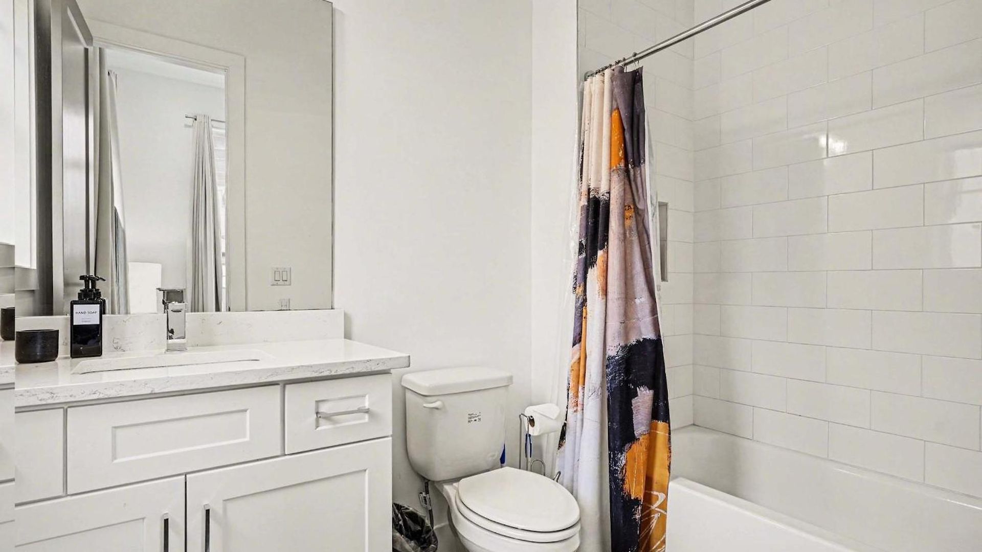 2 Trendy Townhomes W Rooftop Views Near Broadway *
