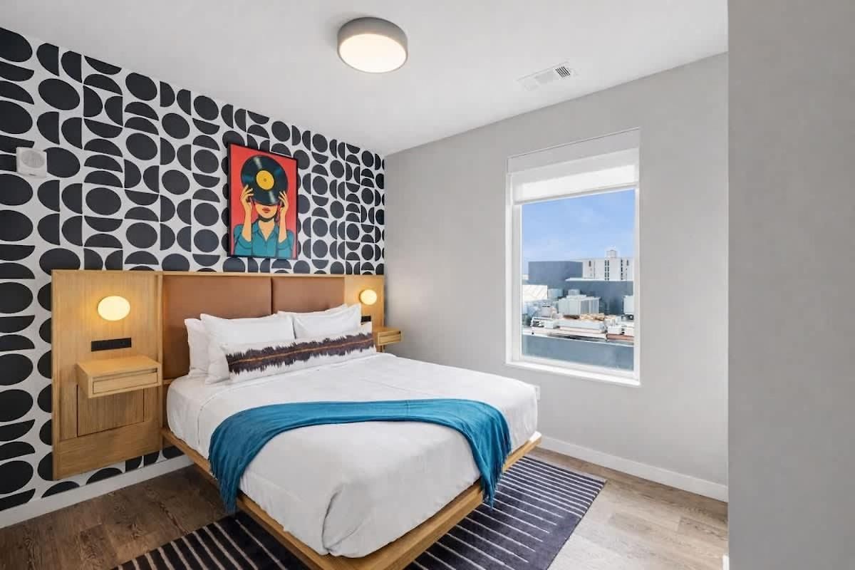 Pianissimo-2 Units-rooftop Pool-gym-on Music Row Holiday home