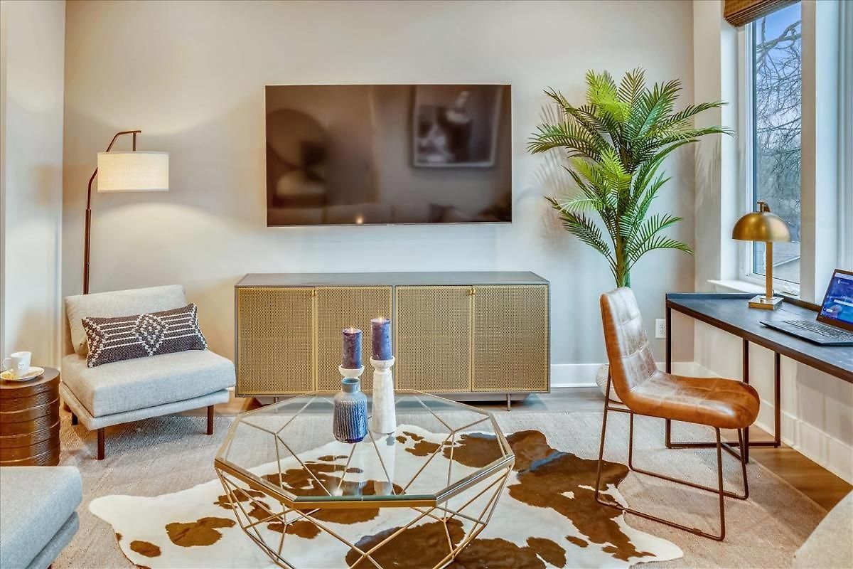 Modern Southern Townhomes Private Hot Tub Holiday home *