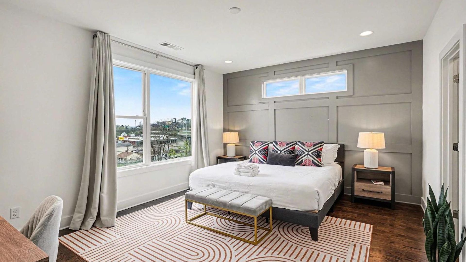 Chic Townhome X3 W Rooftop Views Near Broadway Nashville