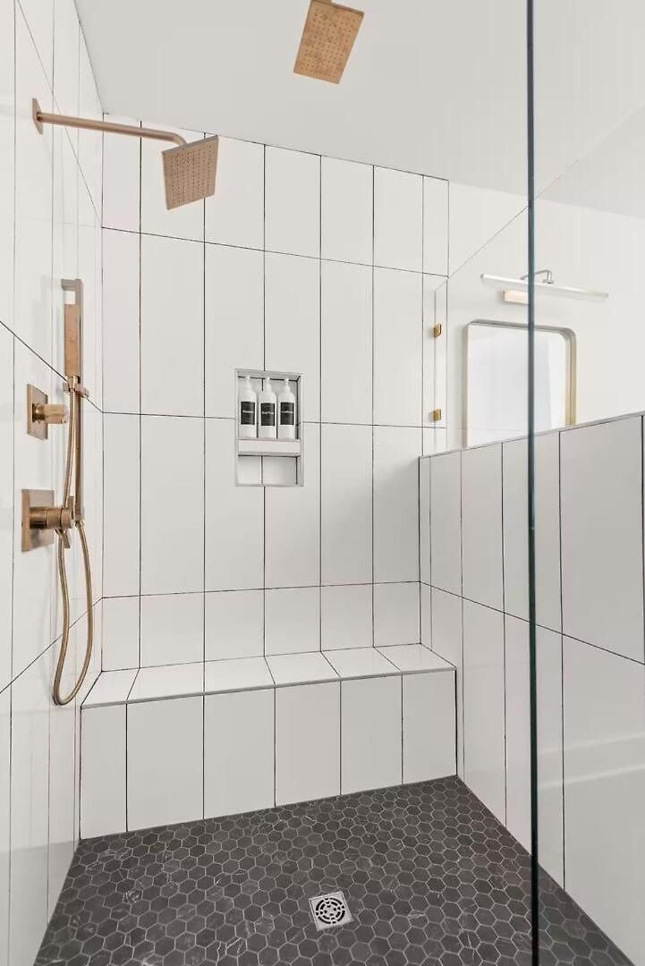 Holiday home Modern Palette - Private Patio - Mins To Broadway