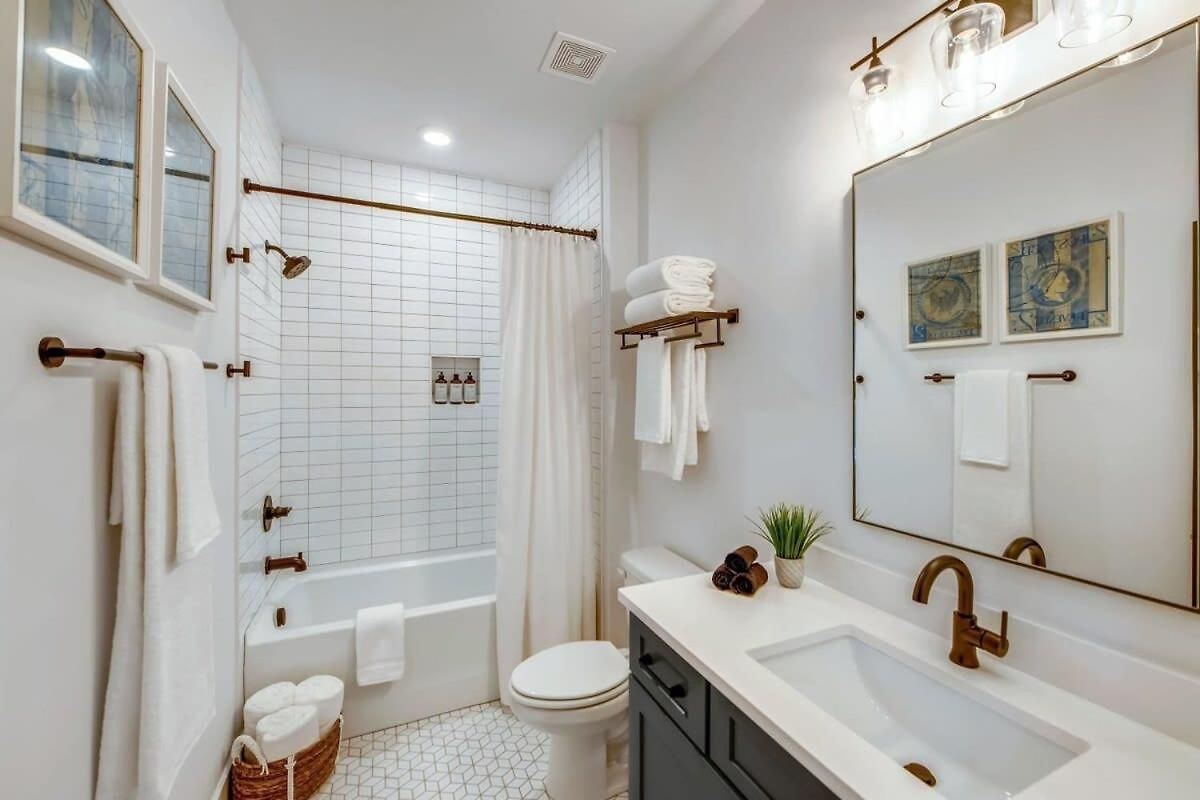 Two Luxury Townhomes Near Five Points Holiday home Nashville