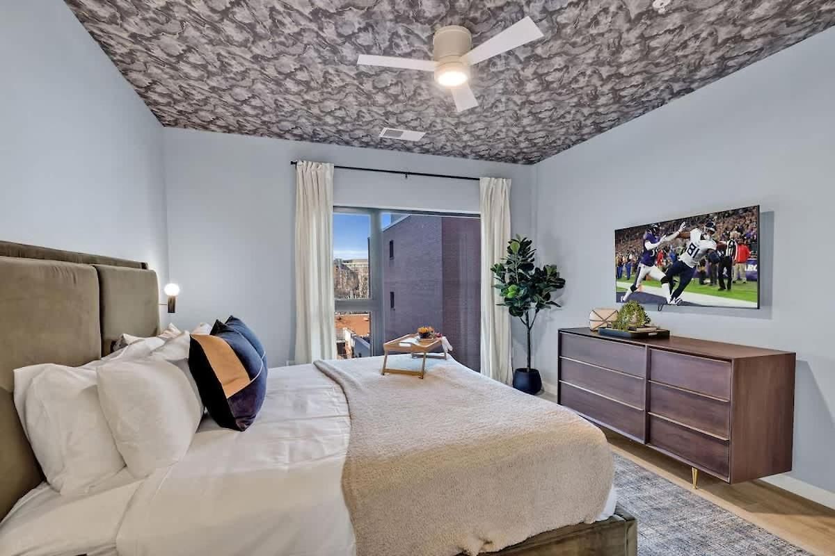 Holiday home Hyve-anthem-private Balconies-walk To Broadway
