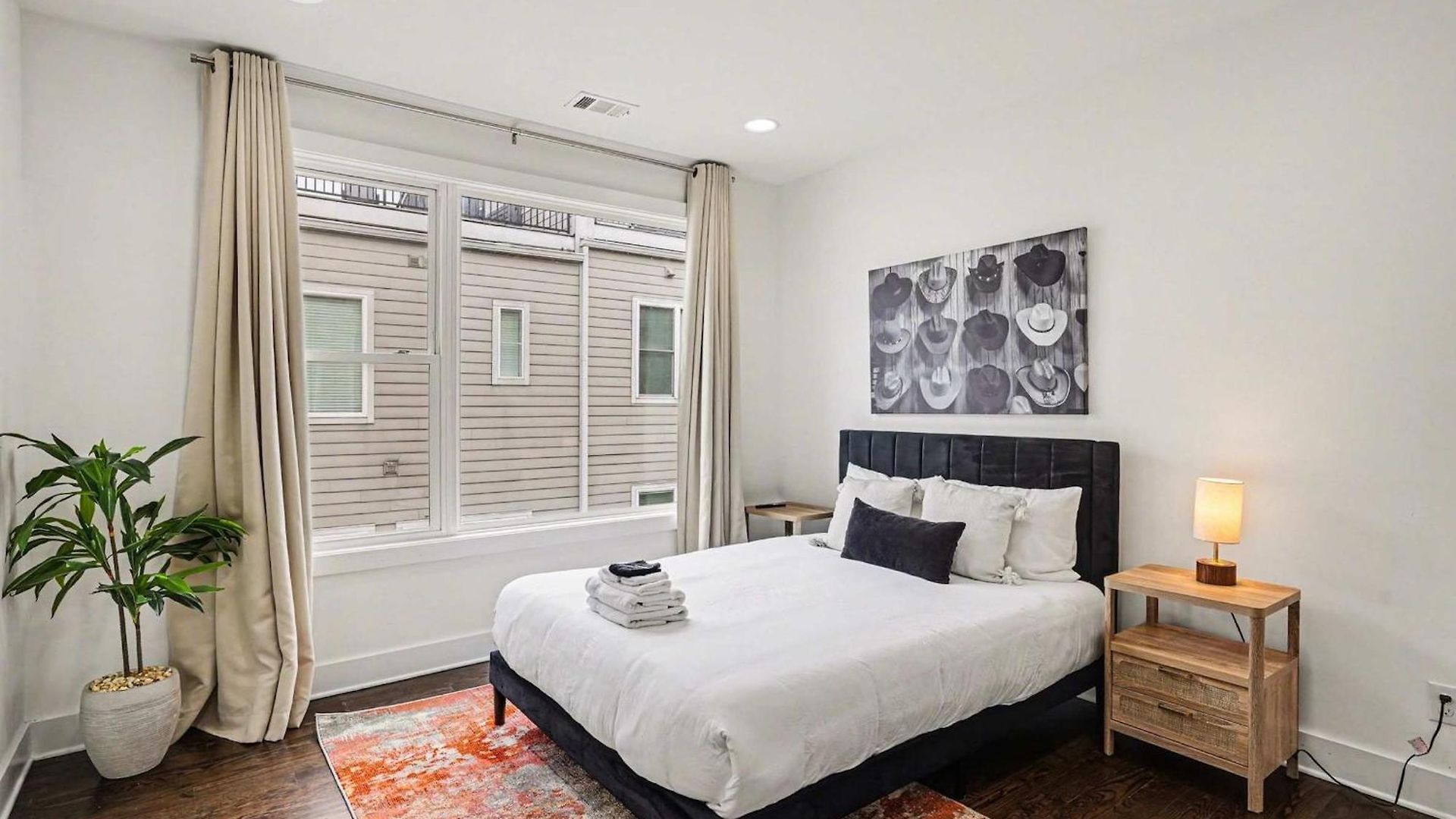 Trendy Townhome W Rooftop Views Near Broadway Holiday home Nashville