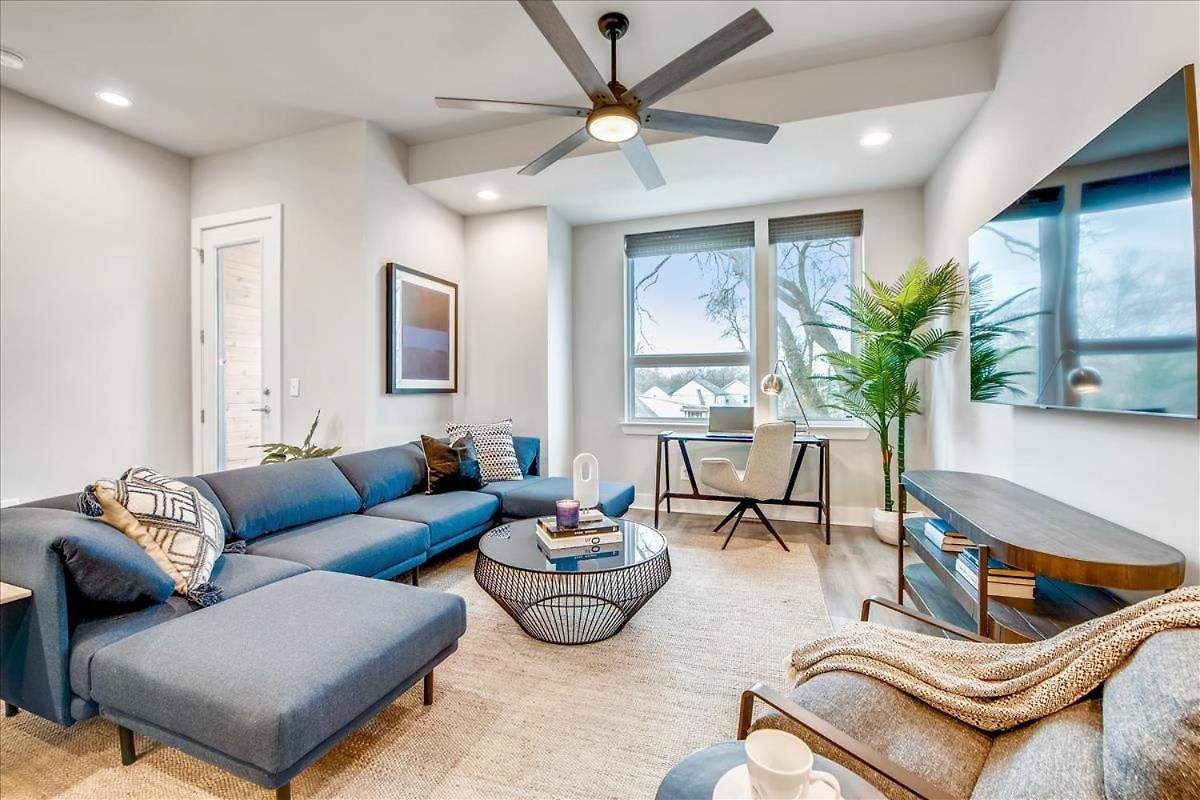 Modern Southern Townhomes Private Hot Tub *