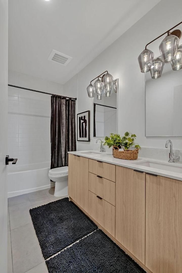 Hyve-anthem-private Balconies-walk To Broadway Holiday home