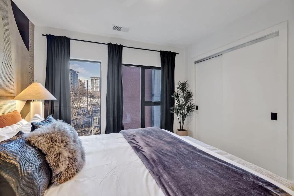 Holiday home Hyve-anthem-private Balconies-walk To Broadway