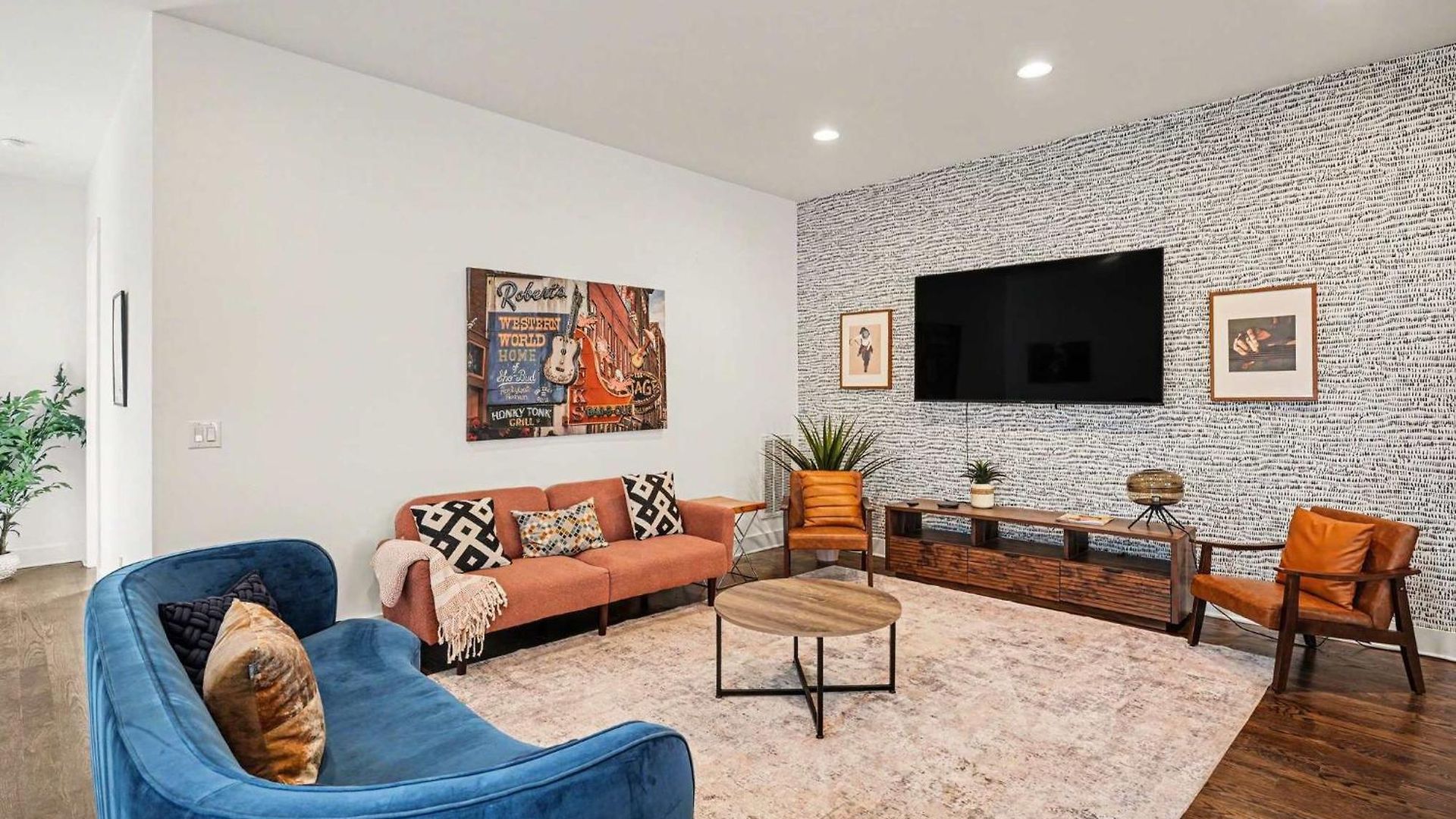 2 Stylish Townhomes W Rooftop Views Near Broadway Nashville