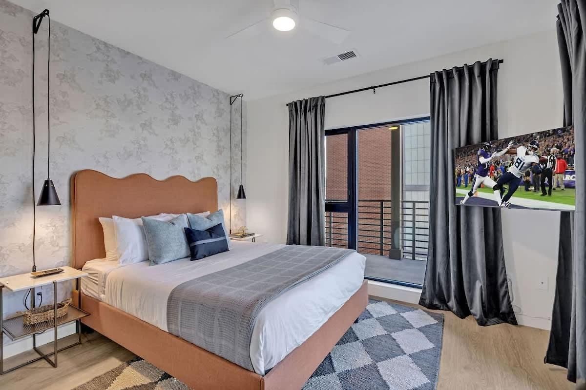 Hyve-anthem-private Balconies-walk To Broadway