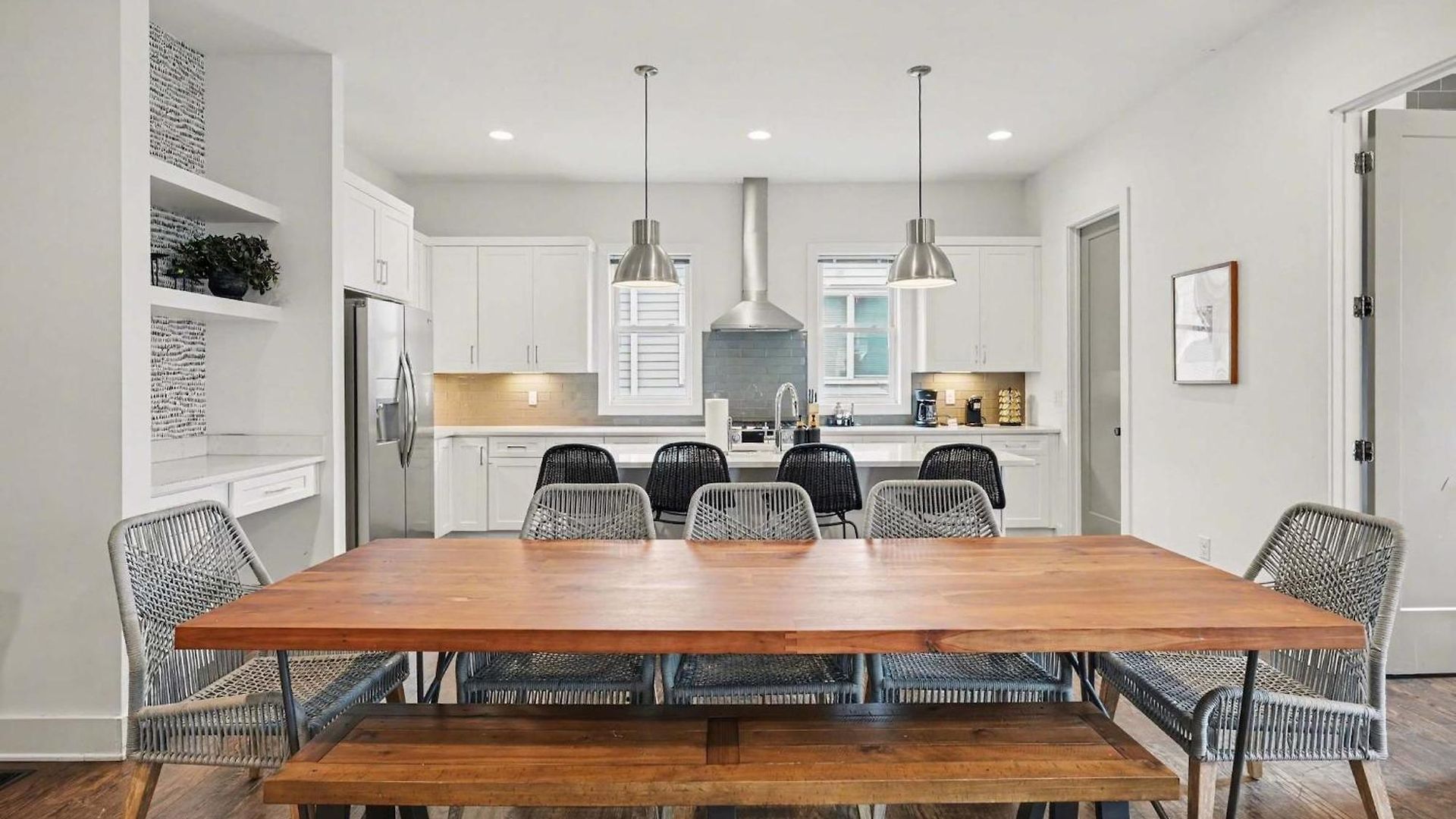 Holiday home 2 Stylish Townhomes W Rooftop Views Near Broadway Nashville