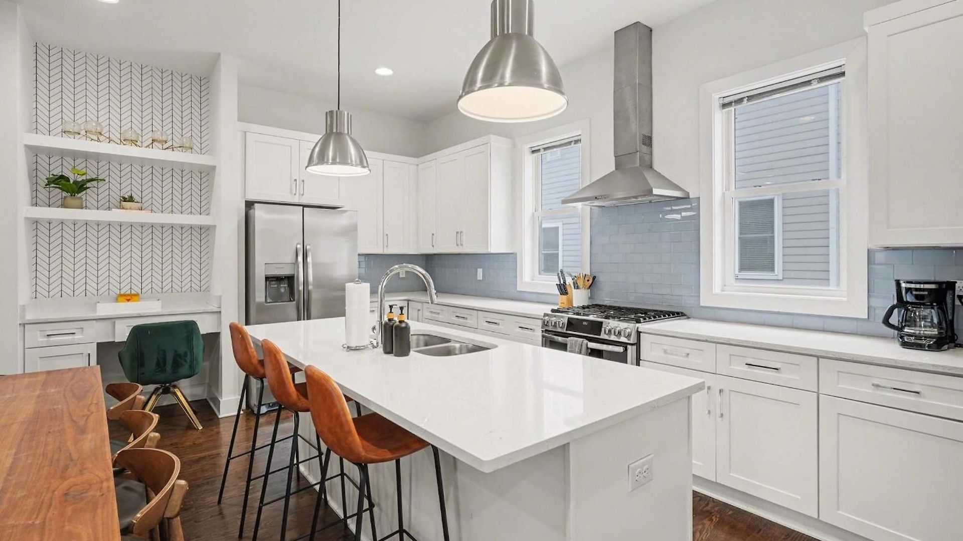 Chic Townhome X3 W Rooftop Views Near Broadway * Nashville