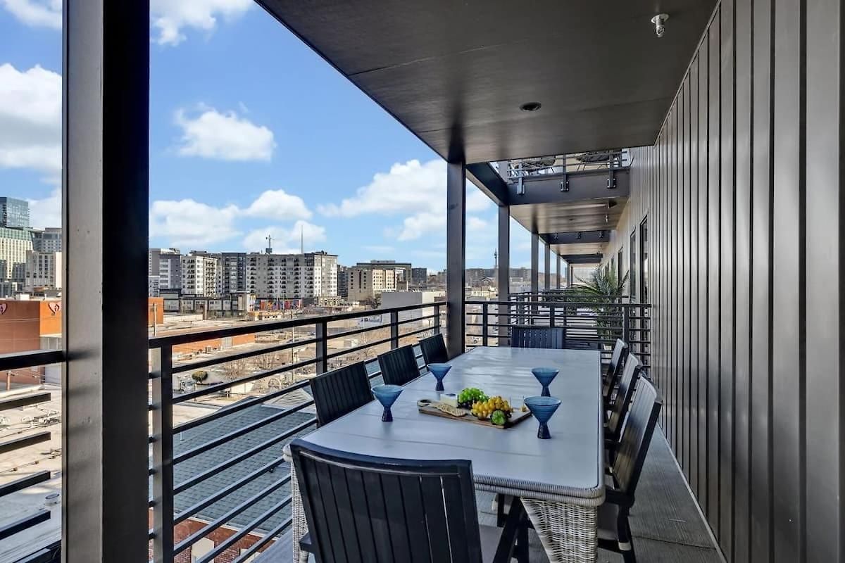 Hyve-anthem-private Balconies-walk To Broadway