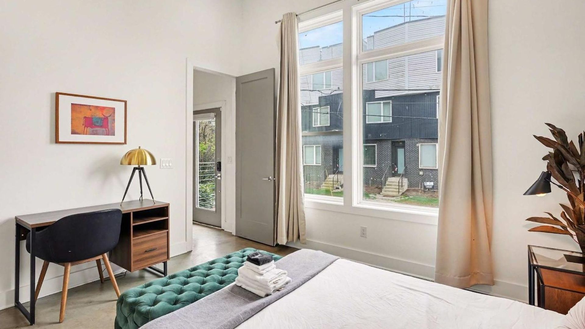 2 Stylish Townhomes W Rooftop Views Near Broadway *