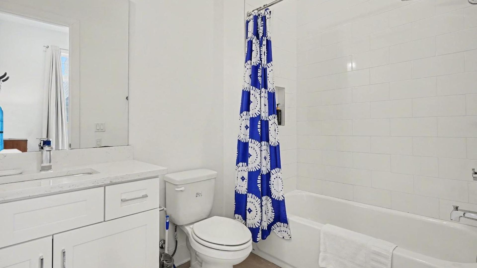2 Trendy Townhomes W Rooftop Views Near Broadway *