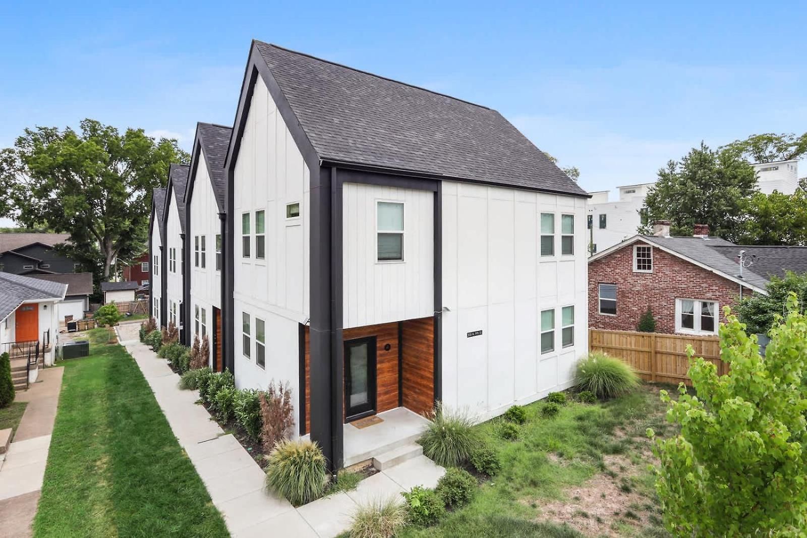 Three Luxury Townhomes Near Five Points Holiday home Nashville