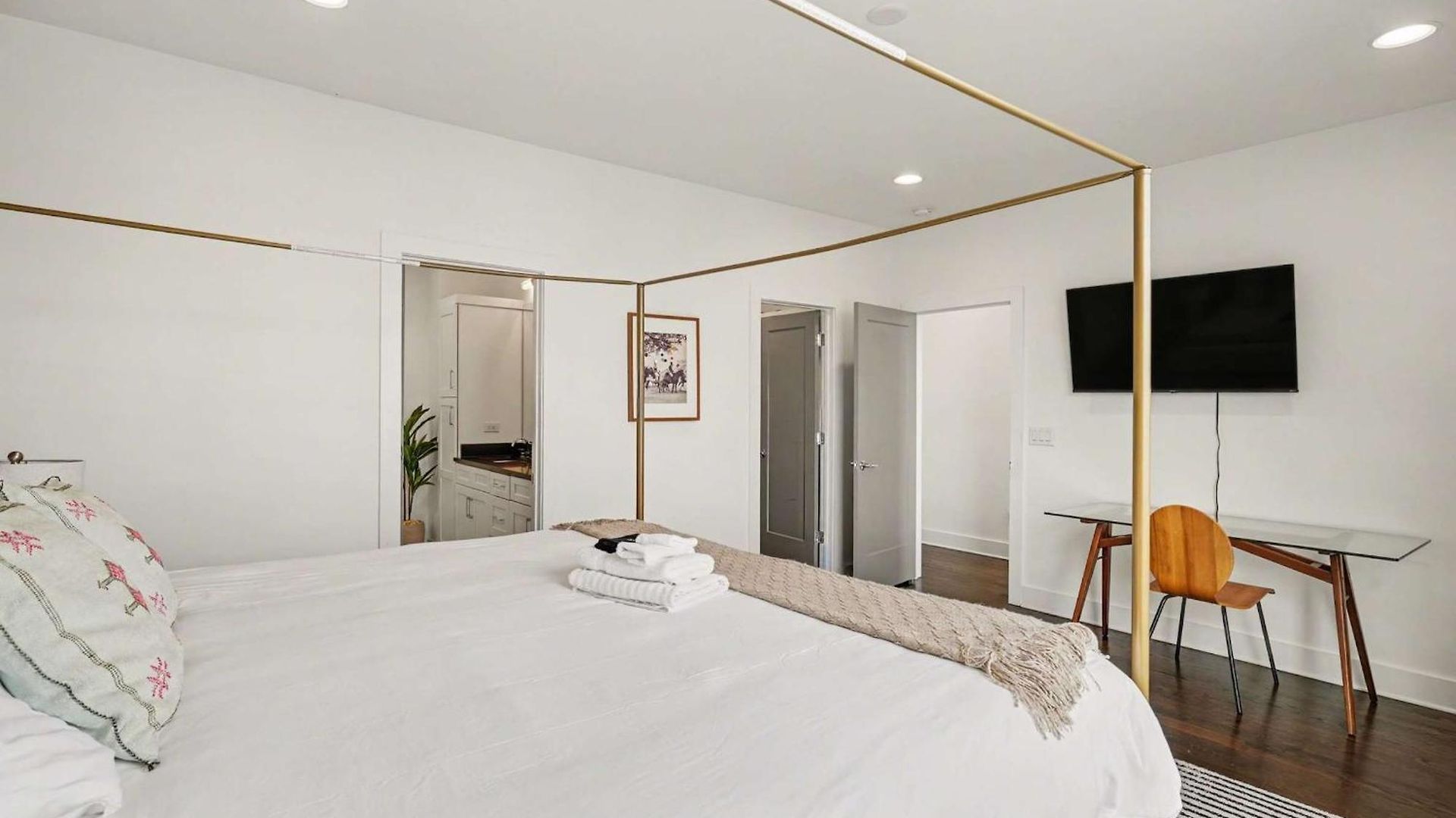 2 Stylish Townhomes W Rooftop Views Near Broadway Holiday home