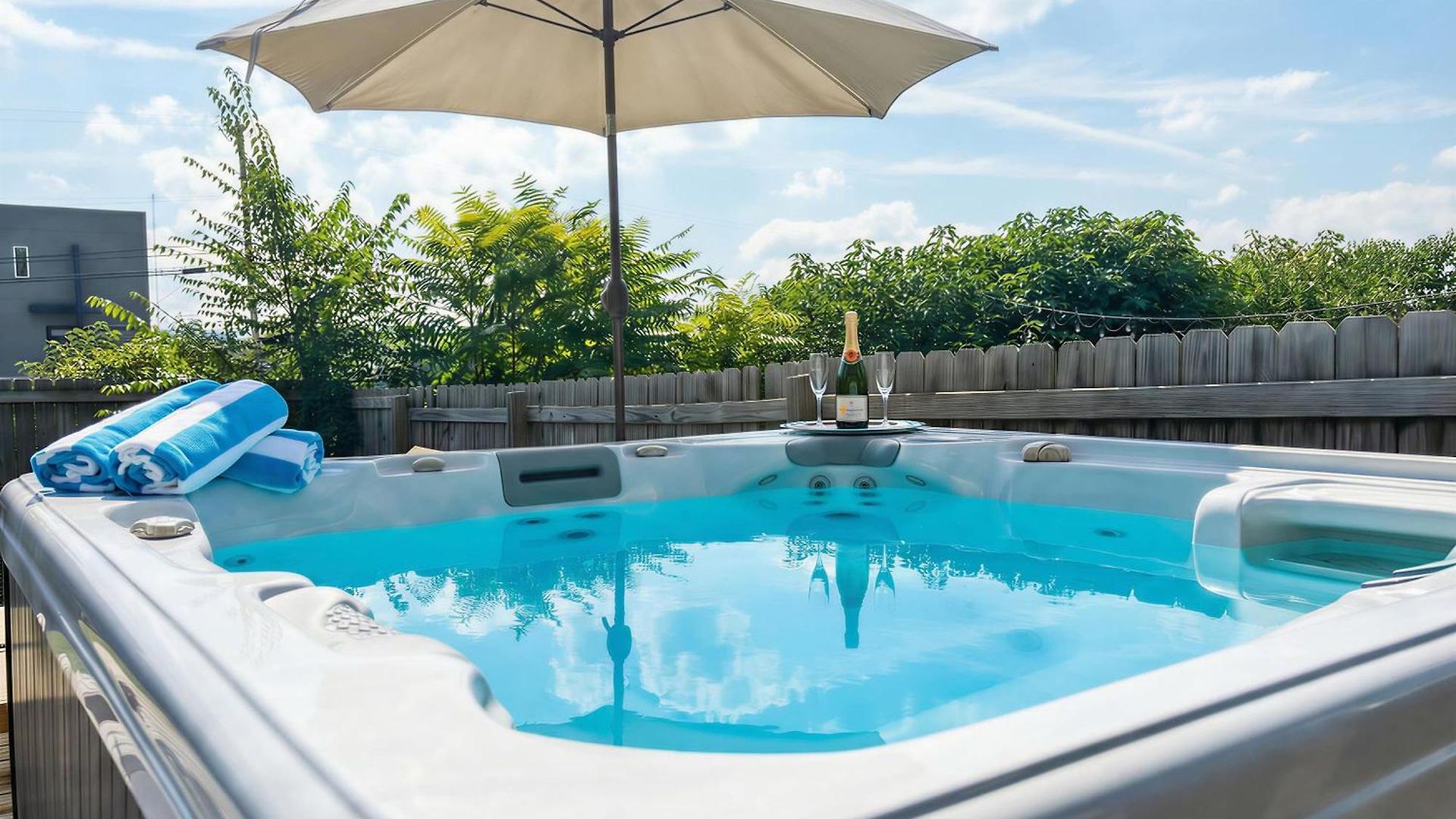Private Pool Game Compound Minutes To Broadway Holiday home