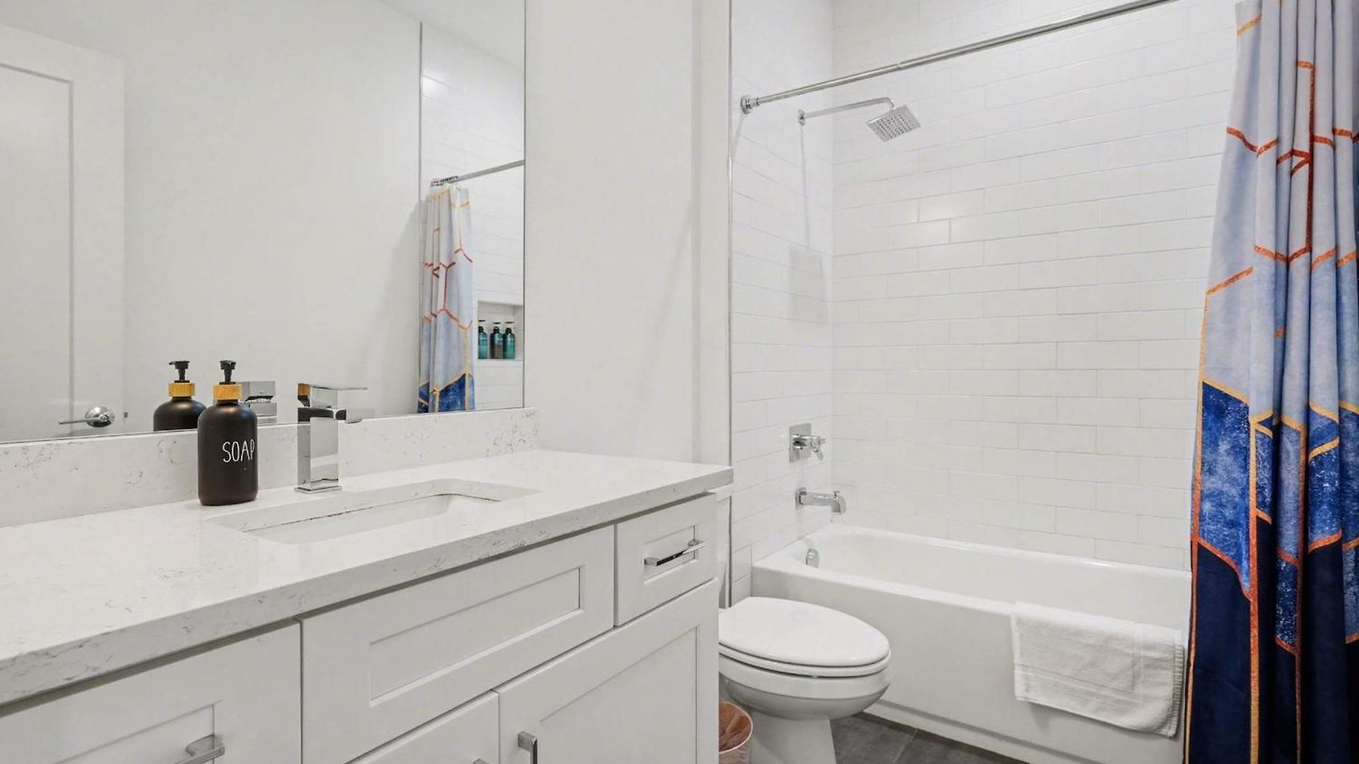 Holiday home Chic Townhome X3 W Rooftop Views Near Broadway *