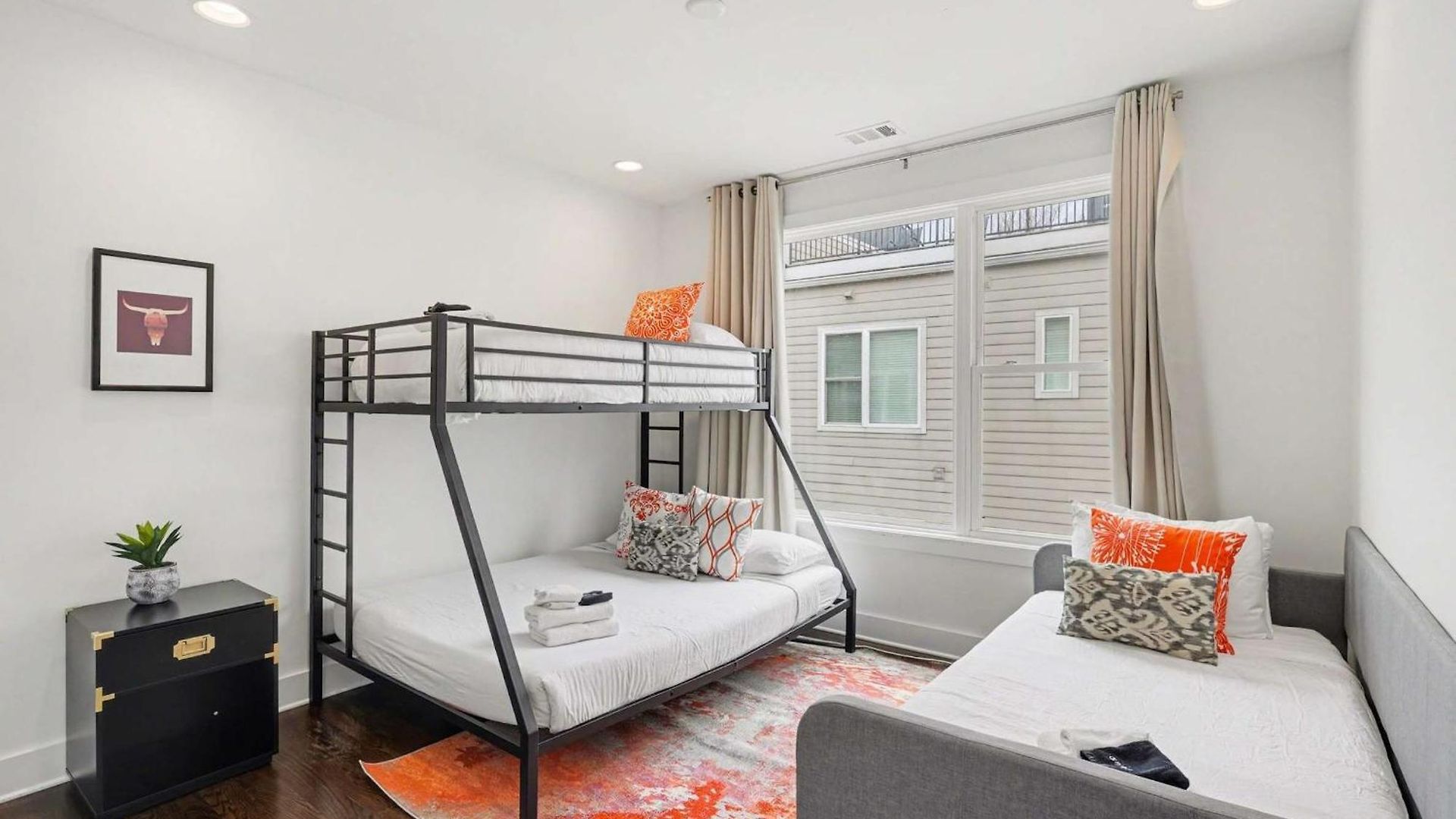 2 Trendy Townhomes W Rooftop Views Near Broadway Nashville