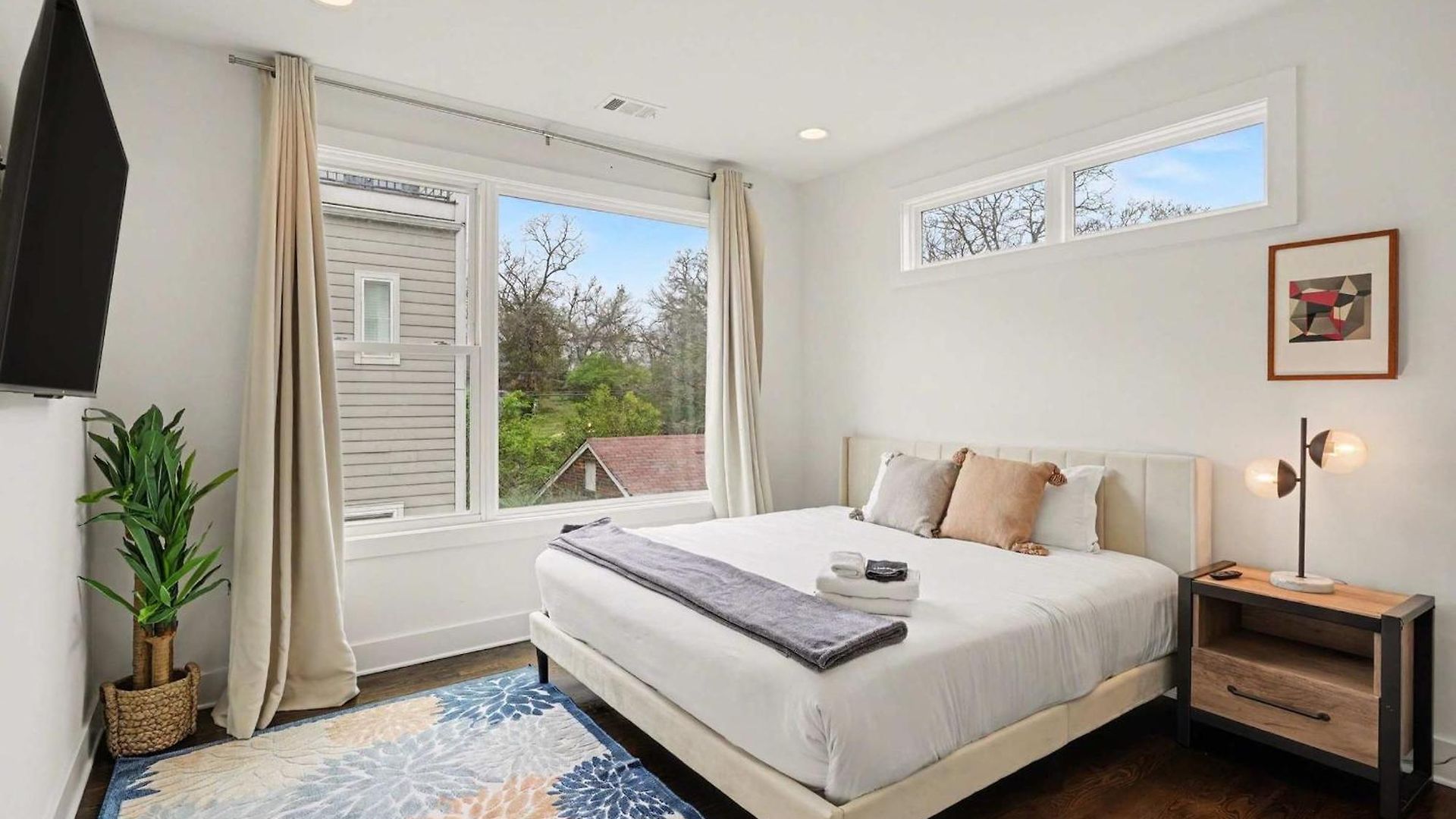 2 Stylish Townhomes W Rooftop Views Near Broadway