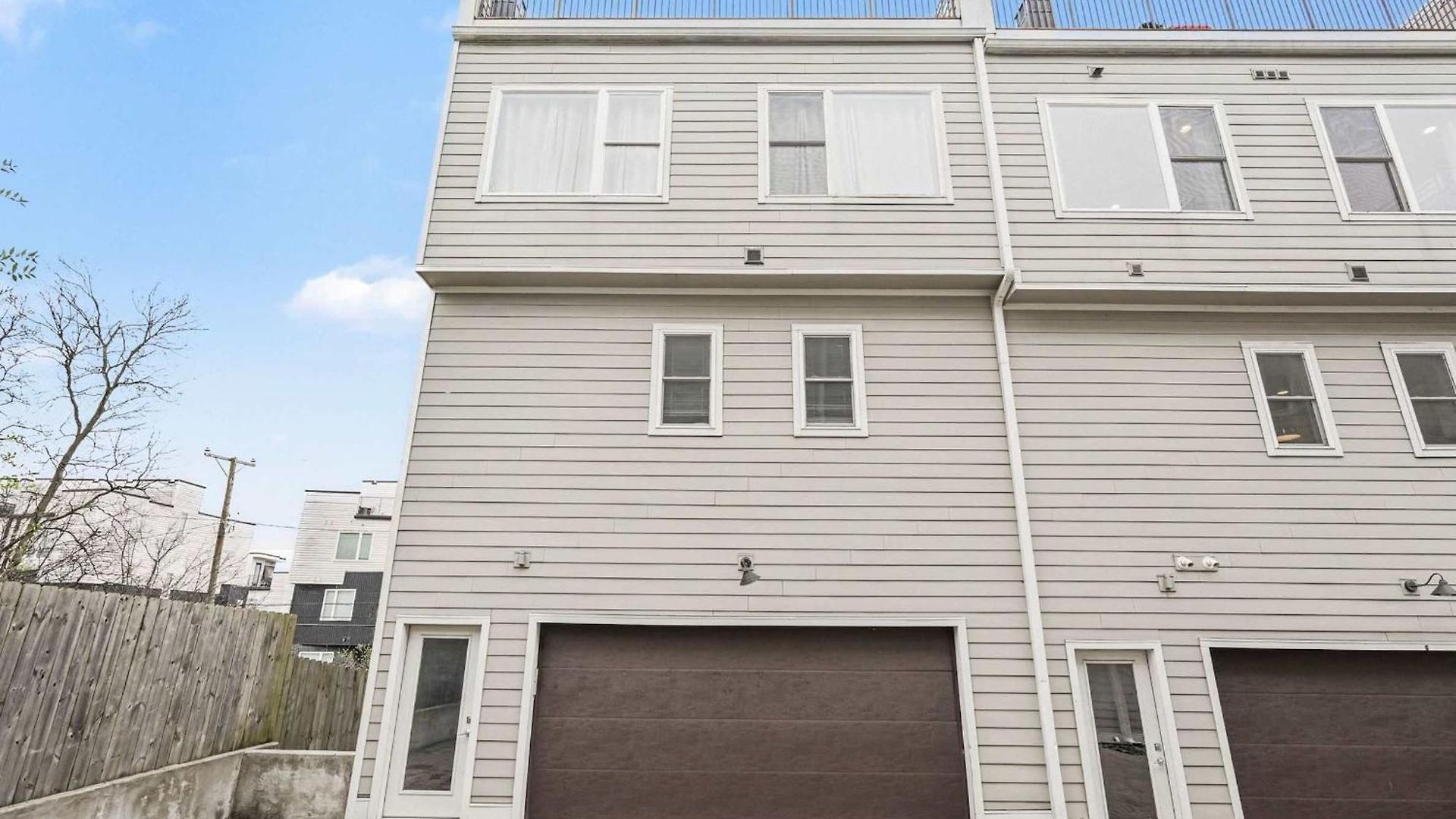 2 Modern Townhomes W Rooftop Views Near Broadway Holiday home *