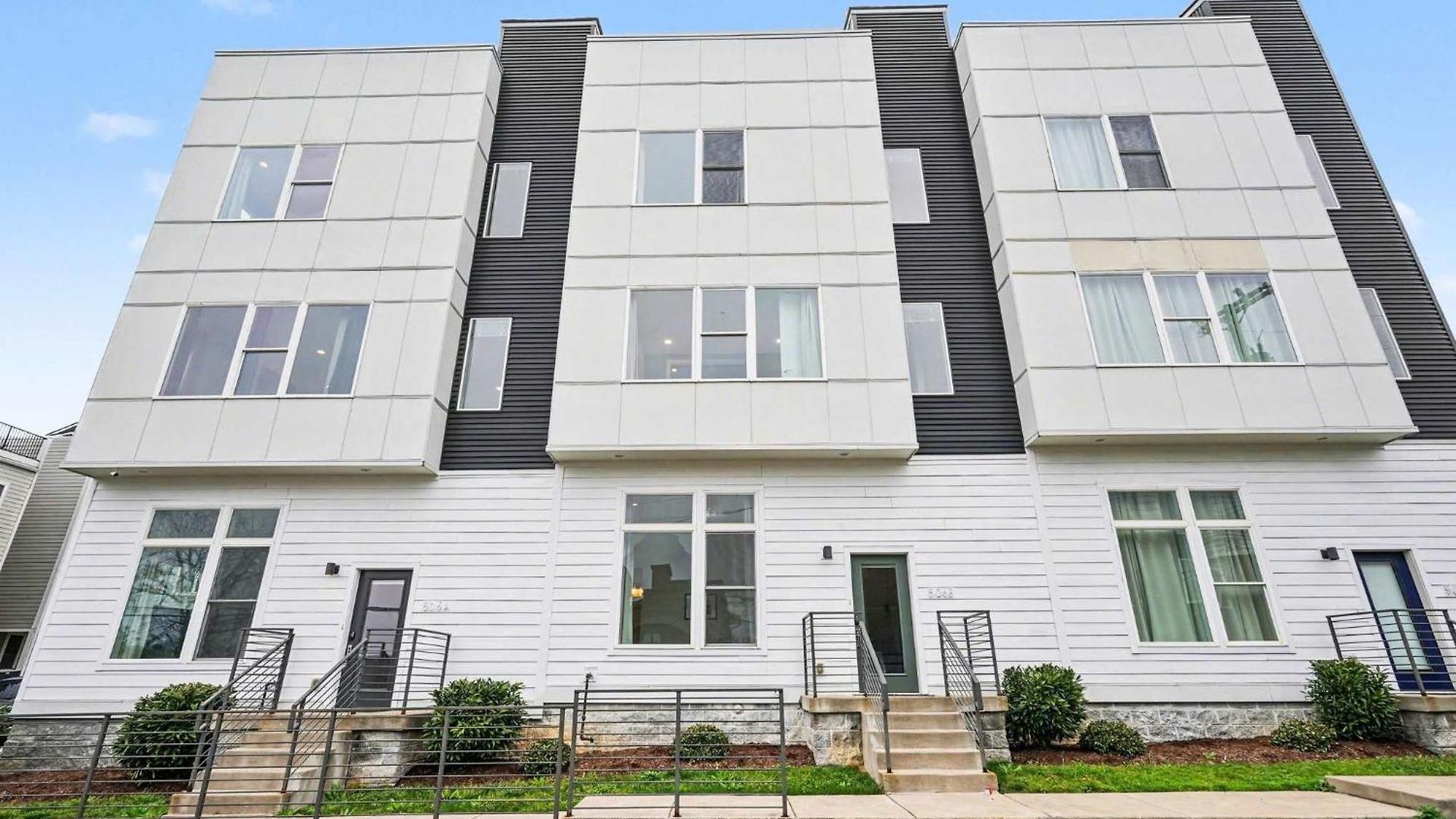 2 Trendy Townhomes W Rooftop Views Near Broadway * Nashville