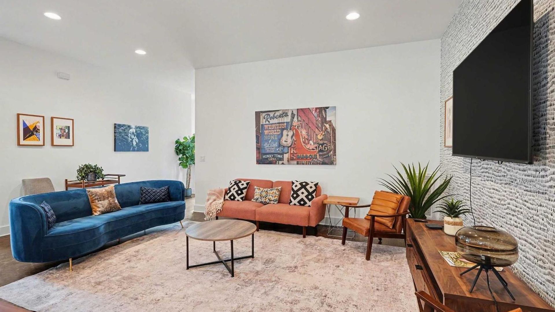 Chic Townhome X3 W Rooftop Views Near Broadway Holiday home *