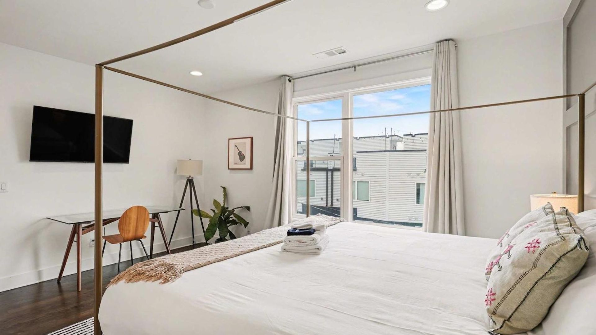 Chic Townhome X3 W Rooftop Views Near Broadway * Nashville